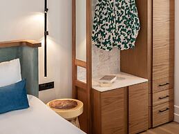 Avra City Boutique Hotel