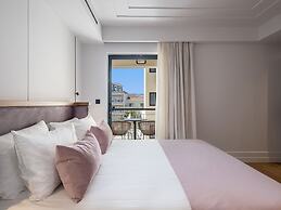 Avra City Boutique Hotel