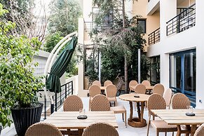 Avra City Boutique Hotel