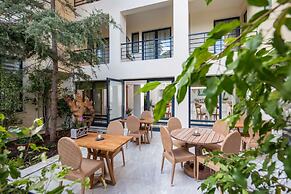 Avra City Boutique Hotel
