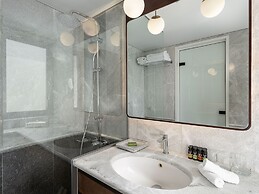 Avra City Boutique Hotel