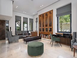 Avra City Boutique Hotel