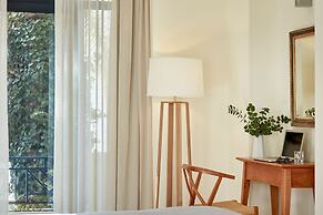 Avra City Boutique Hotel