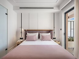 Avra City Boutique Hotel