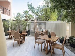 Avra City Boutique Hotel