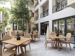 Avra City Boutique Hotel