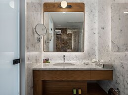 Avra City Boutique Hotel