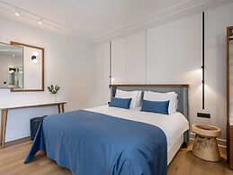 Avra City Boutique Hotel