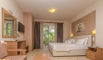 Colonides Beach Hotel