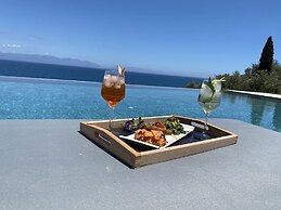 Colonides Beach Hotel