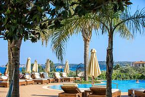 Colonides Beach Hotel