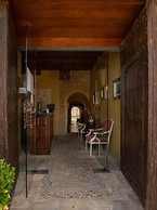 La Hospederia Del Monasterio