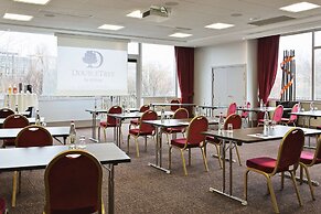 DoubleTree by Hilton Lyon Eurexpo & Spa
