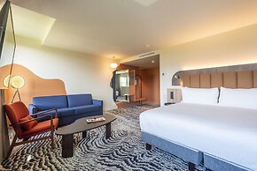DoubleTree by Hilton Lyon Eurexpo & Spa