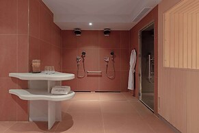 DoubleTree by Hilton Lyon Eurexpo & Spa