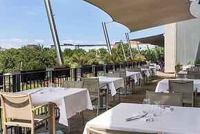 DoubleTree by Hilton Lyon Eurexpo & Spa