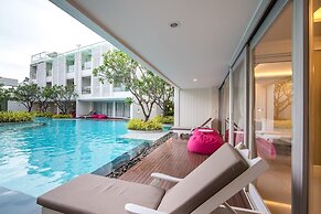The Sea - Cret Hua Hin