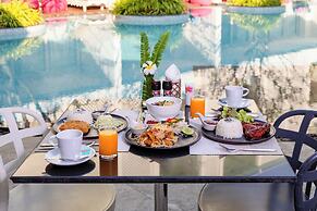The Sea - Cret Hua Hin