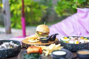 The Sea - Cret Hua Hin