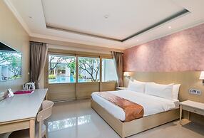 The Sea - Cret Hua Hin
