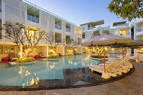 The Sea - Cret Hua Hin
