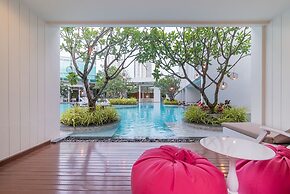 The Sea - Cret Hua Hin