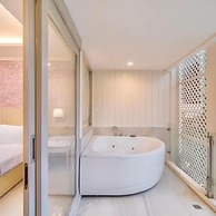 The Sea - Cret Hua Hin