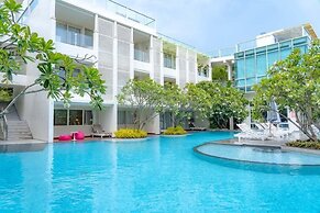 The Sea - Cret Hua Hin