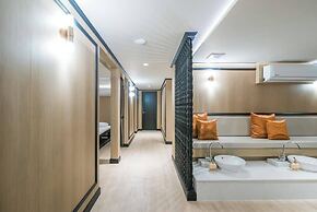 The Sea - Cret Hua Hin