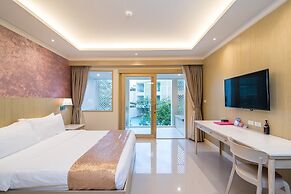 The Sea - Cret Hua Hin
