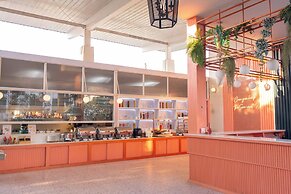 The Sea - Cret Hua Hin