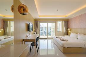 The Sea - Cret Hua Hin