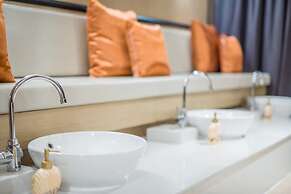 The Sea - Cret Hua Hin