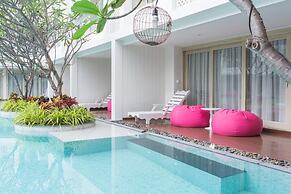 The Sea - Cret Hua Hin