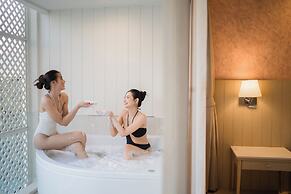 The Sea - Cret Hua Hin