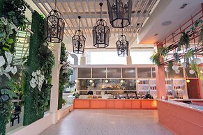 The Sea - Cret Hua Hin