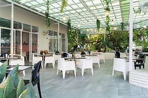 The Sea - Cret Hua Hin