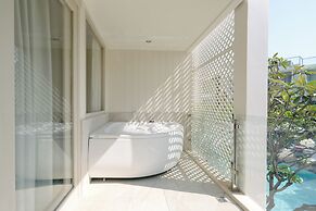 The Sea - Cret Hua Hin