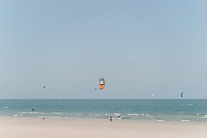 The Sea - Cret Hua Hin