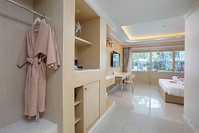 The Sea - Cret Hua Hin