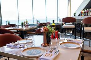 Numa Port Hotel