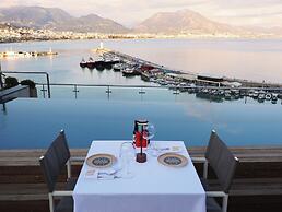 Numa Port Hotel