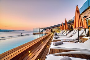 Numa Port Hotel