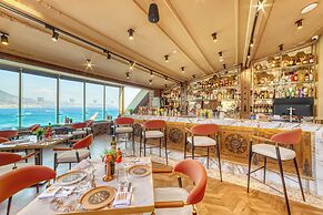 Numa Port Hotel