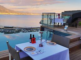 Numa Port Hotel