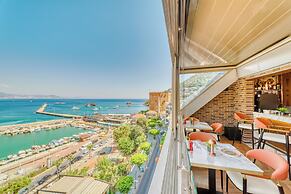 Numa Port Hotel