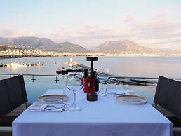 Numa Port Hotel