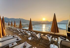 Numa Port Hotel