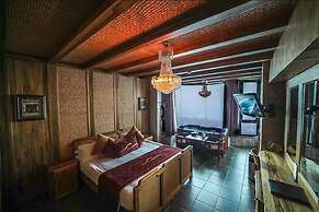Bay Lodge