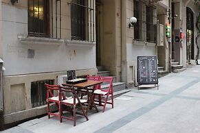 Chambers Of The Boheme - Hostel